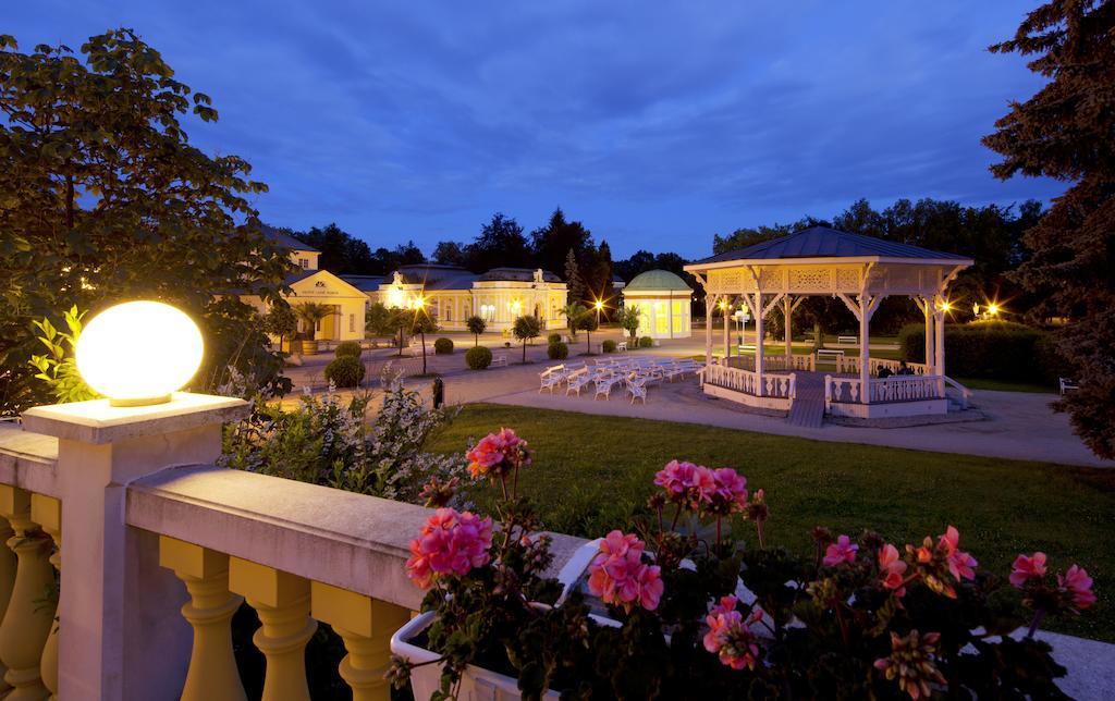 Imperial Spa & Kurhotel Frantiskovy Lazne Exterior photo