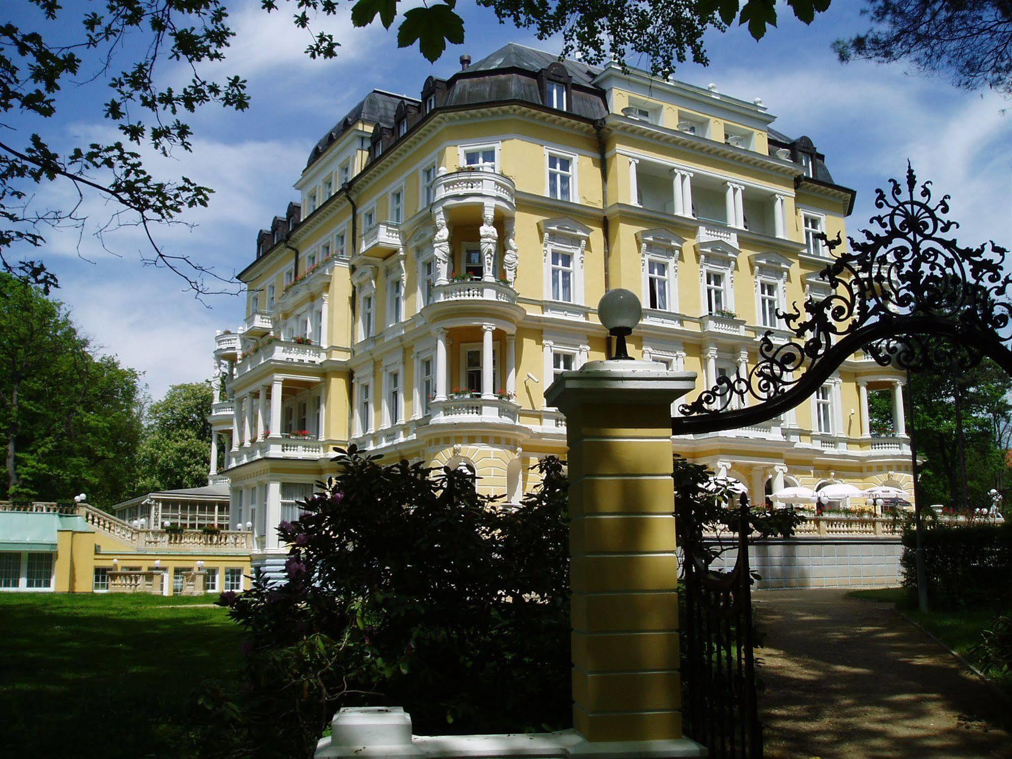 Imperial Spa & Kurhotel Frantiskovy Lazne Exterior photo